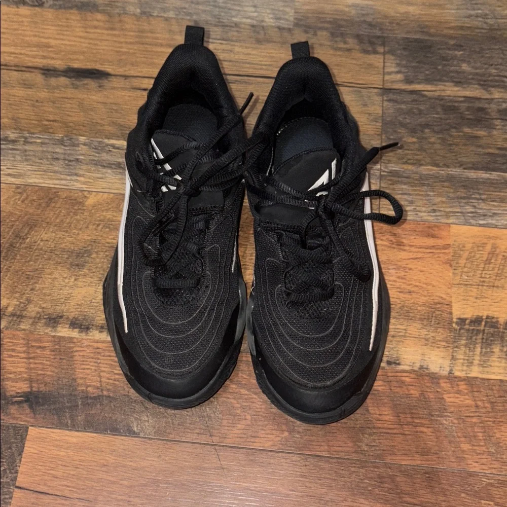 Nike Giannis Immortality 4 GS Basketball Kids Shoes 4.5 youth‎
